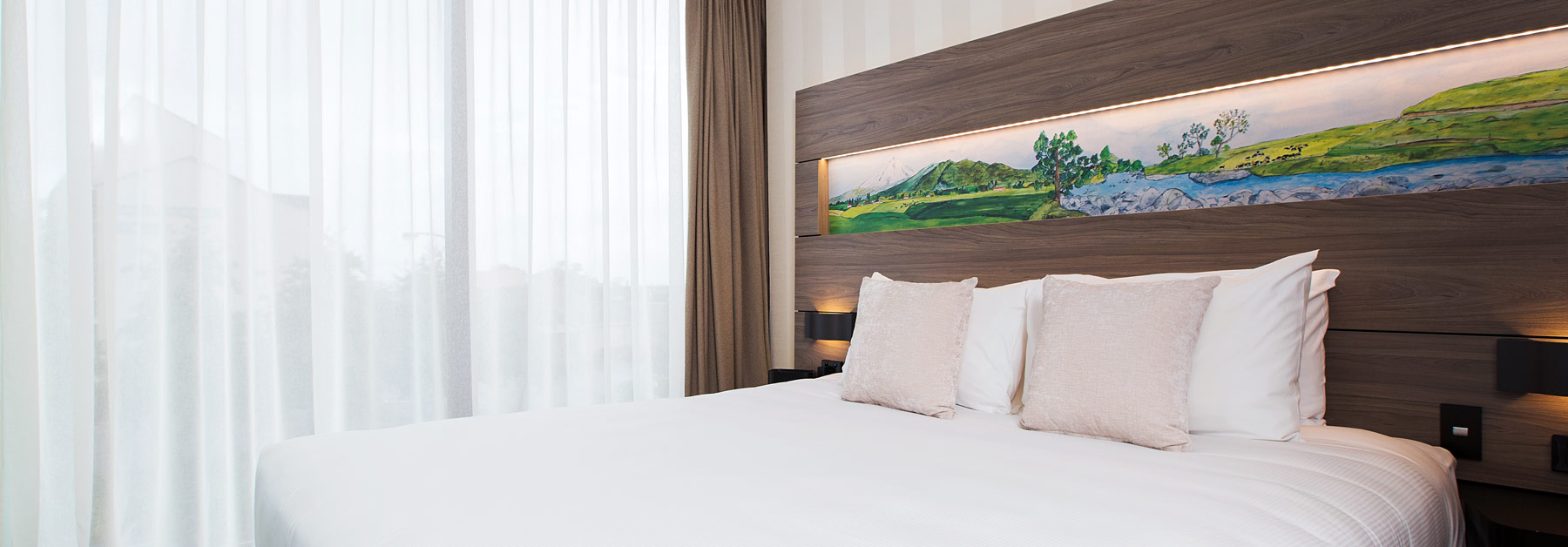 Superior Two Bedroom Apartment with King Beds